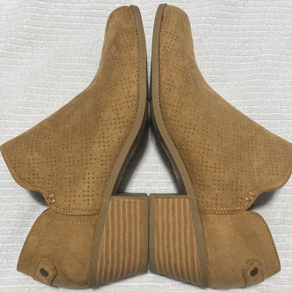 EUC/Like New- Women’s “Bandit” booties by Dr.Scholl’s, Size 8.5M - Picture 2 of 8